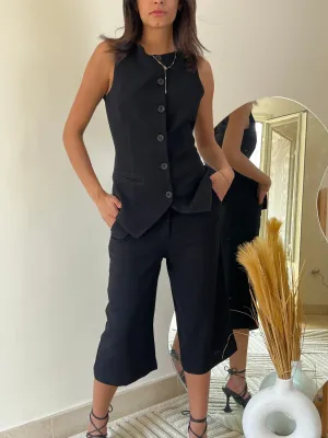 Black Capri Pants