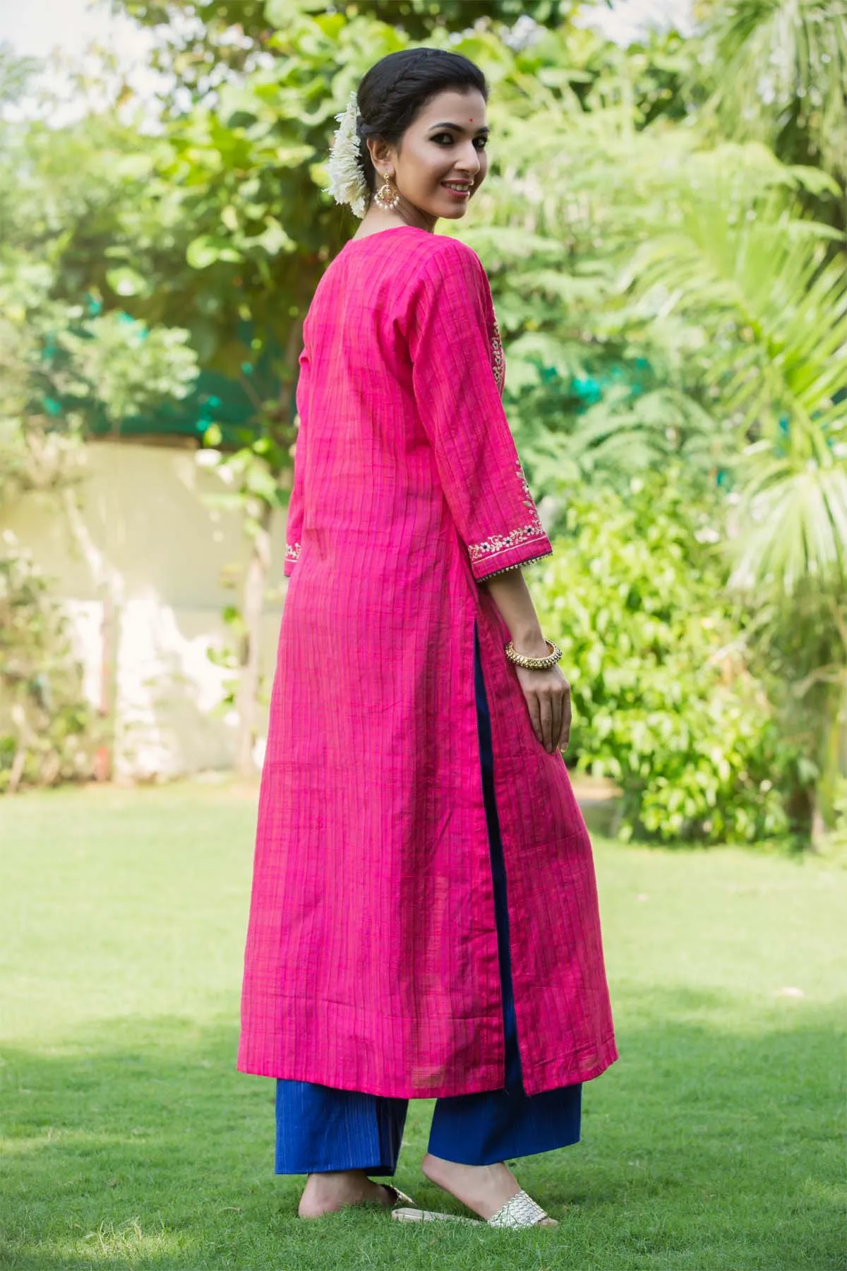 Chanderi silk kurta with Pittan work