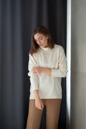 Cosy Classic Oversized Wool Turtleneck - White