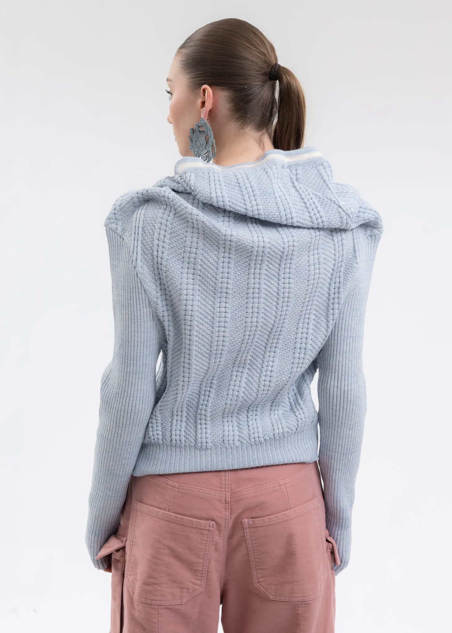 LIGHT BLUE CLASSIC RUFFLE NECKLACE CARDIGAN
